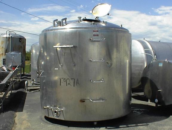 Usado 2500 GALLON STORAGE TANK