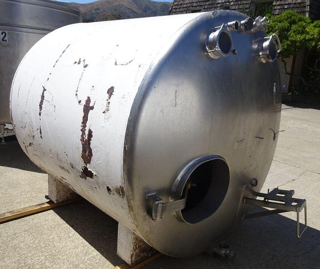 Used Tank, 1,000 Gallon, S/st, Jkt, Agit, Horizontal, Dairy #S743093