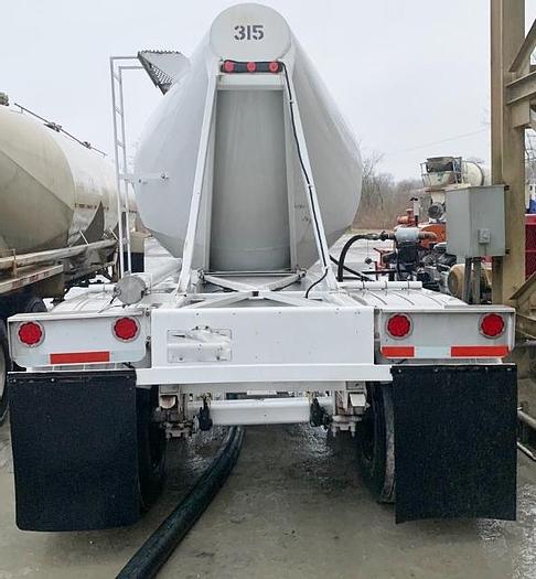 Used 1967 Fruehauf Cement Tanker