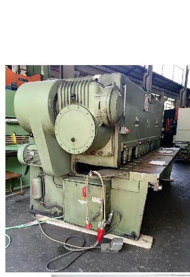 Usato CESOIA CBC 3000 X 10 MECCANICA, FRIZIONE PNEUMATICA