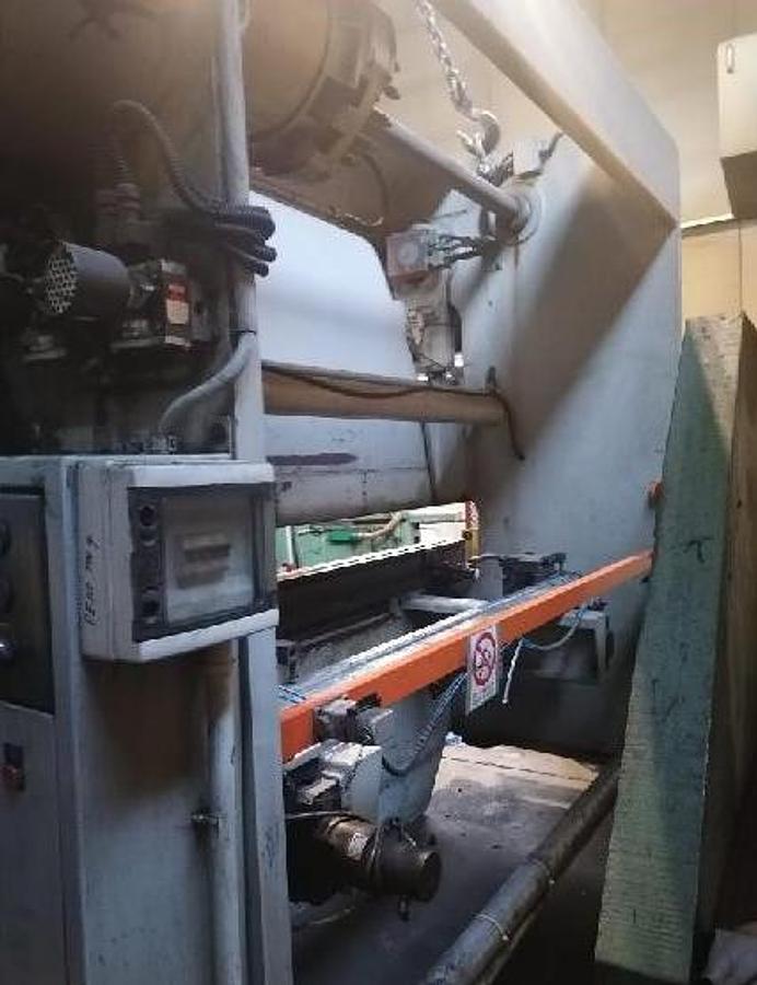 Usato PRESSA MARIANI A FRIZIONE PNEUMATICA DA MINIMO 115 FORSE 150