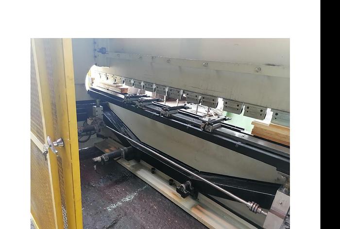 Usato PRESSA PIEGATRICE IMAL DA 3000 X 70 TON TIPO 70/33 MOD.E3A CNC DELEM DA65 A 4 ASSI, 4 TORRETTE, MACCHINA DEL 1998, CE