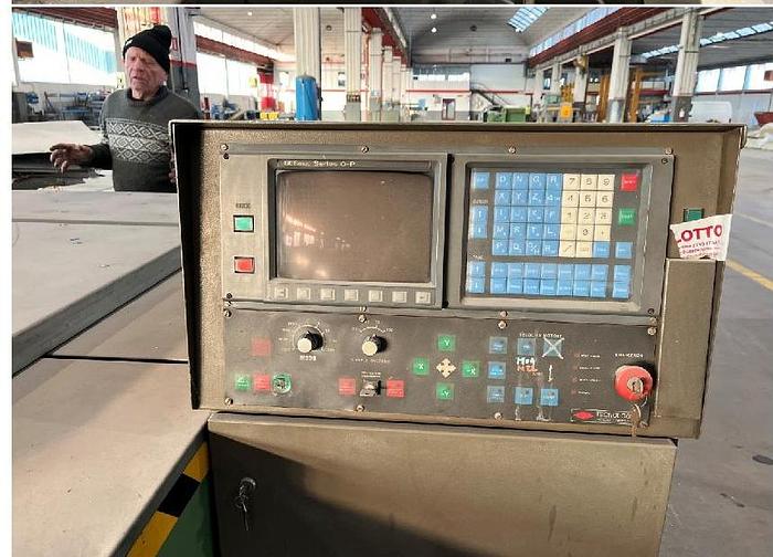 Usato PUNZONATRICE/RODITRICE TEKNUMERIK 30CSM DA 30 TON