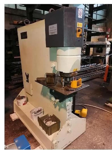 Usato PUNZONATRICE FICEP MOD 801, 80 TON IDRAULICA