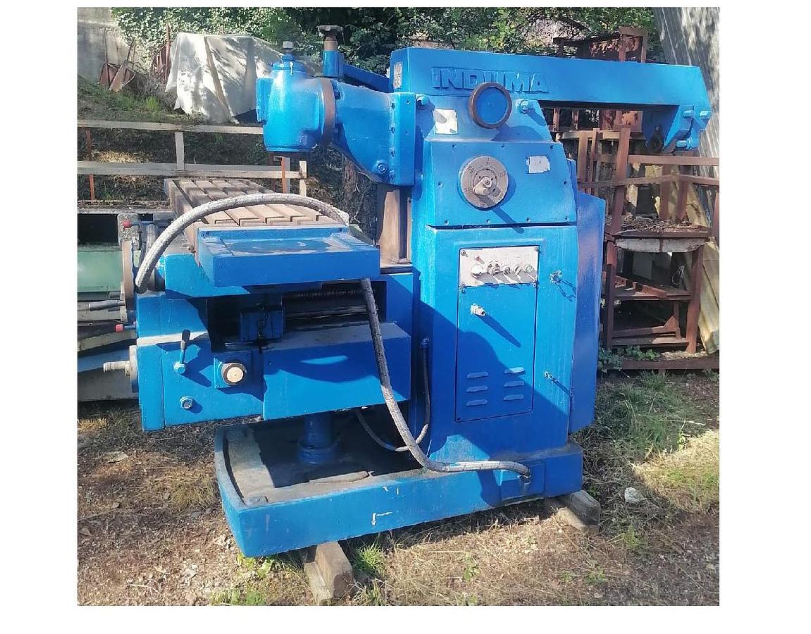 Usato N.1 FRESATRICE INDUMA UNIVERSALE N2