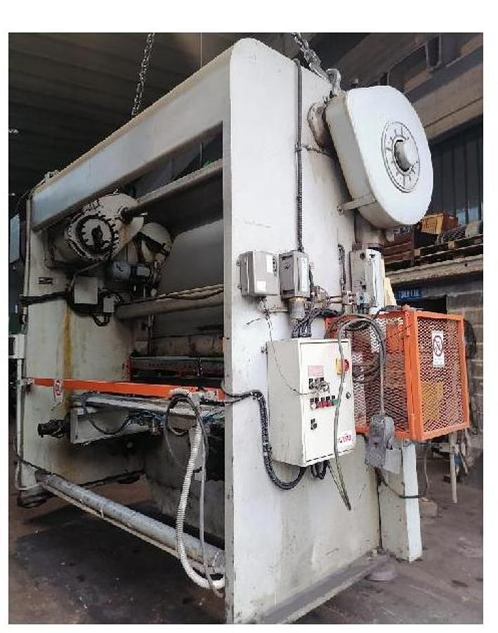 Usato PRESSA MARIANI A FRIZIONE PNEUMATICA DA MINIMO 115 FORSE 150