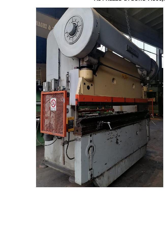 Usato PRESSA MARIANI A FRIZIONE PNEUMATICA DA MINIMO 115 FORSE 150