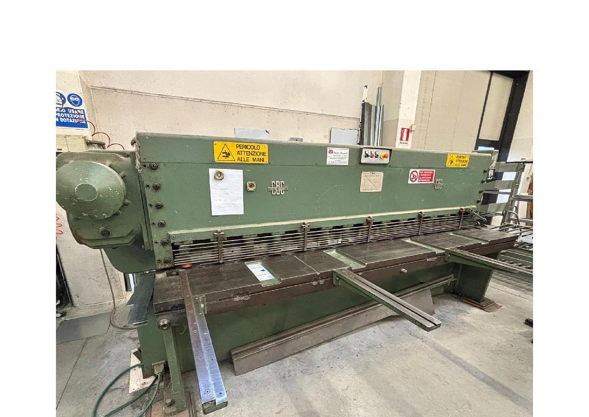 Usato CESOIA CBC 3000 X 4 MECCANICA A FRIZIONE PNEUMATICA