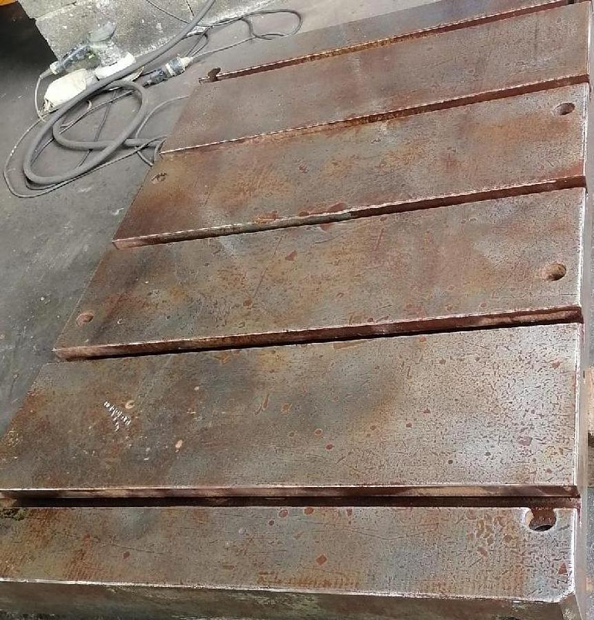 Usato PIANI DI LAVORO IN GISA E ACCIAIO