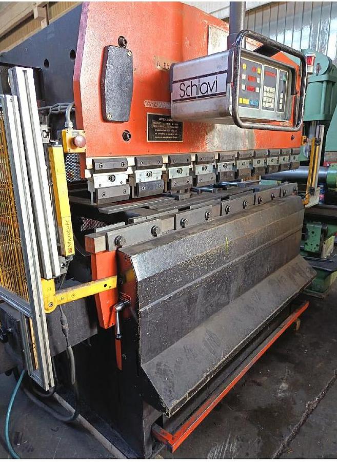 Usato PRESSA PIEGATRICE SCHIAVI RG 50/20 DA 2000 X 50 TON IDRAULICA
