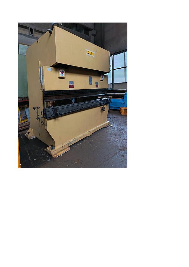 Usato PRESSA PIEGATRICE FARINA DA3100X200 TON