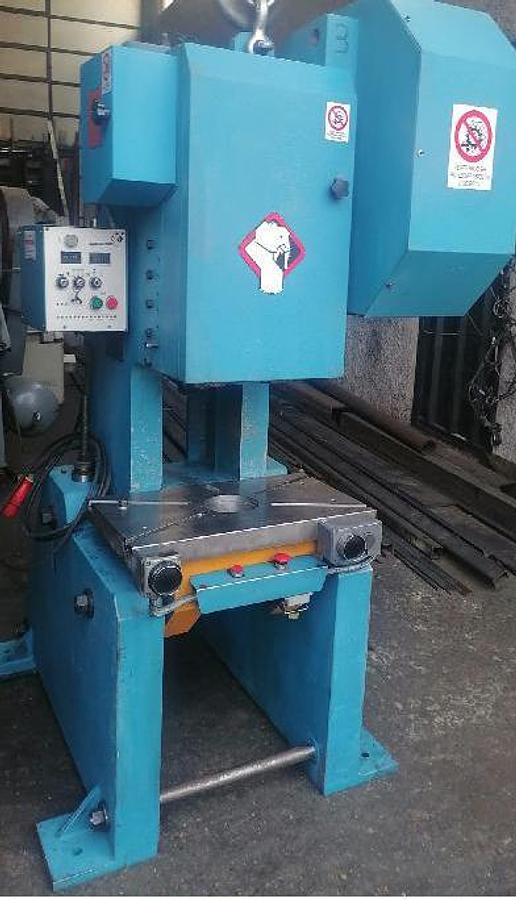 Usato PRESSA SANGIACOMO 40TON – NON CE