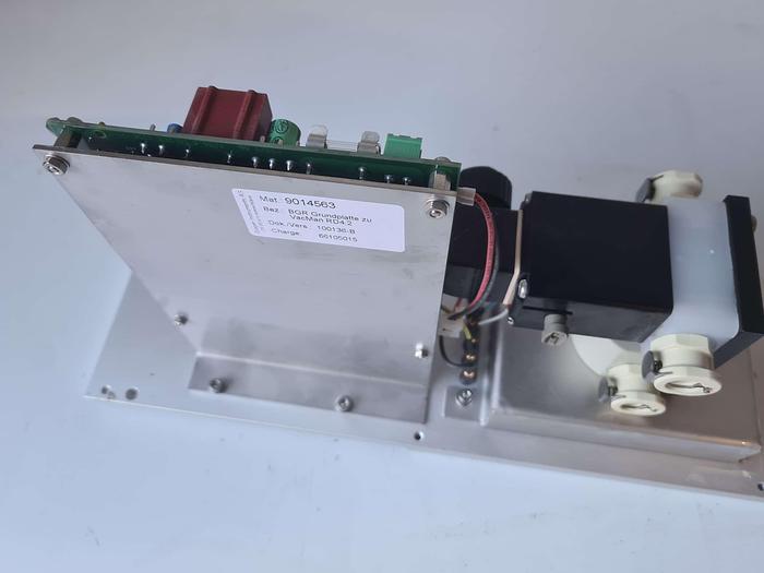 Used Qiagen Robo Vac RD 4