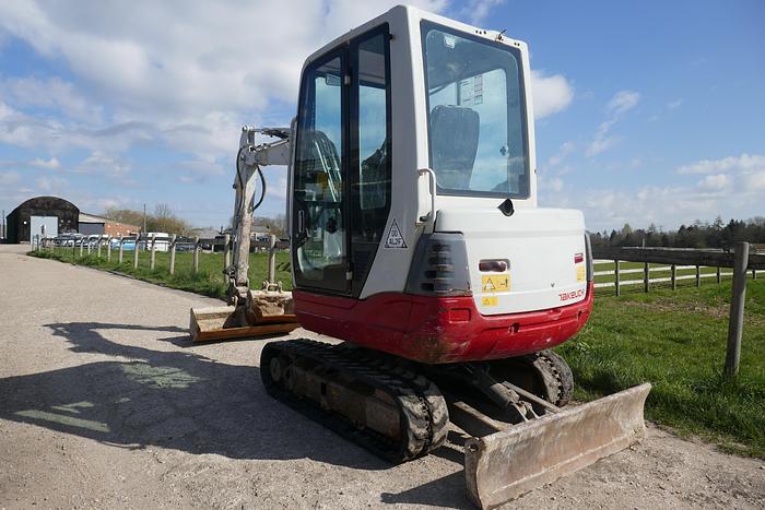 Used 2015 TAKEUCHI TB228