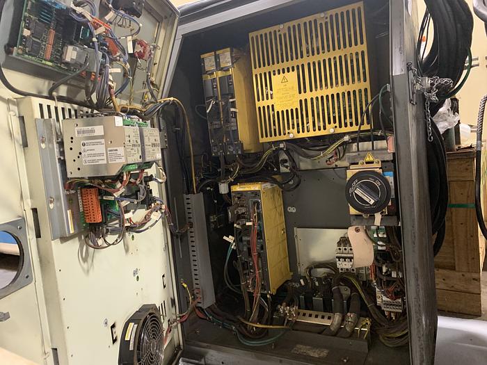 Used FANUC M900iA/600 6 AXIS ROBOT WITH R30iA CONTROL
