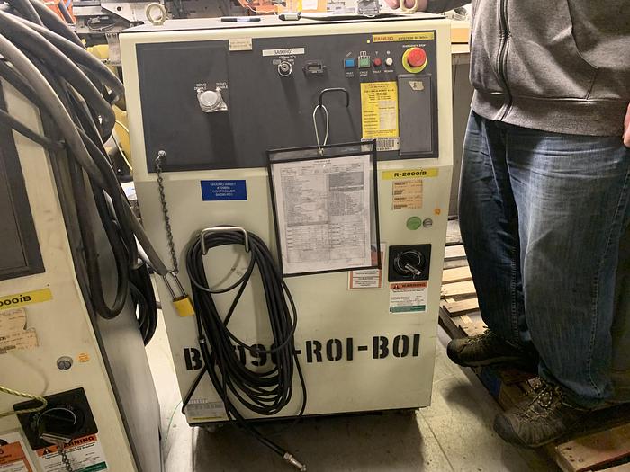 Used FANUC R2000iB/165F 6 AXIS CNC ROBOT WITH R30iA CONTROLLER 165KG X 2655mm REACH