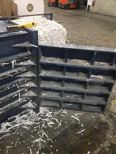 Used INTERNATIONAL LONG RAM HORIZONTAL BALER