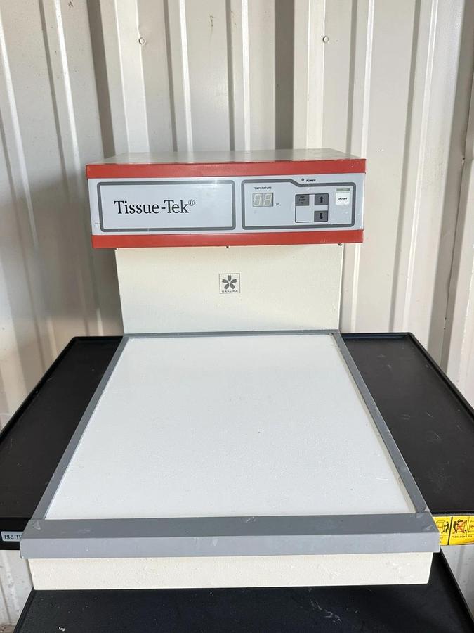 Used Sakura Tissue-Tek 4 Embedding Console 4710 and Cryo Console 4709