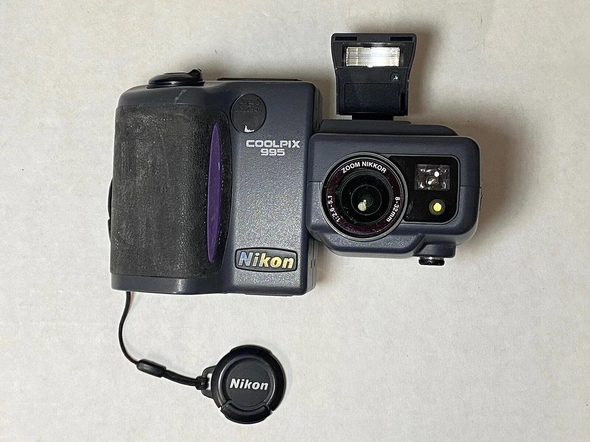 Used Nikon Coolpix 995 Digital Camera