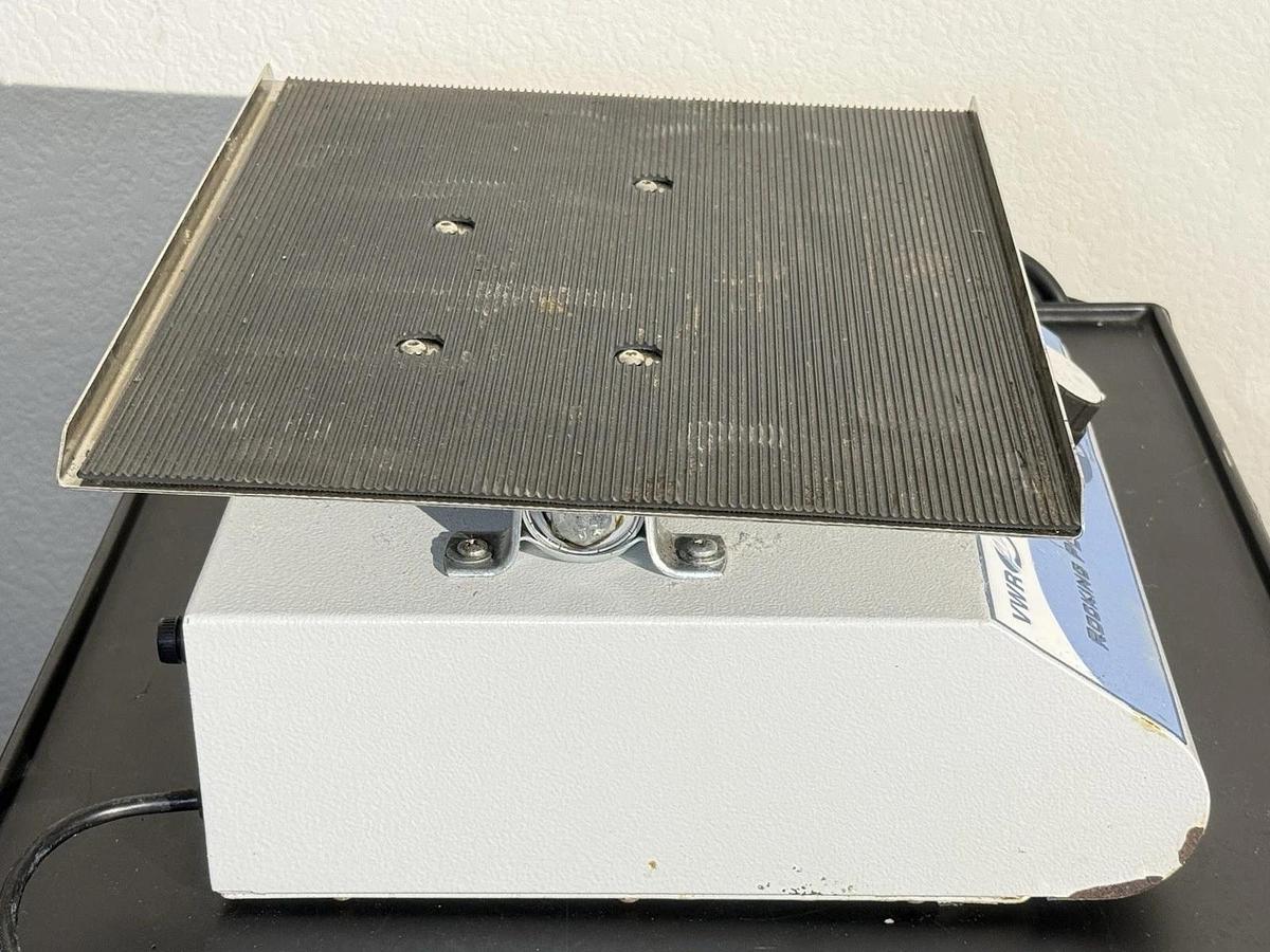 Used VWR Laboratory Mixer Rocking Platform Shaker Model 200