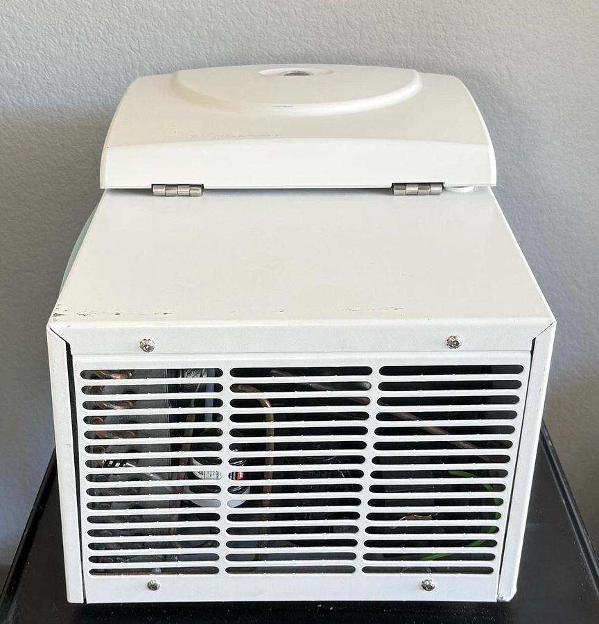 Used Hettich Zentrifugen MIKRO 200R Refrigerated Centrifuge