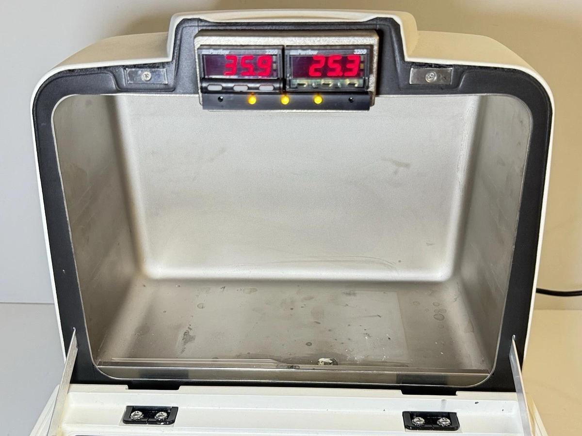 Used Seahorse Bioscience XF Prep Station Extracellular Flux Analyzer 101200-101