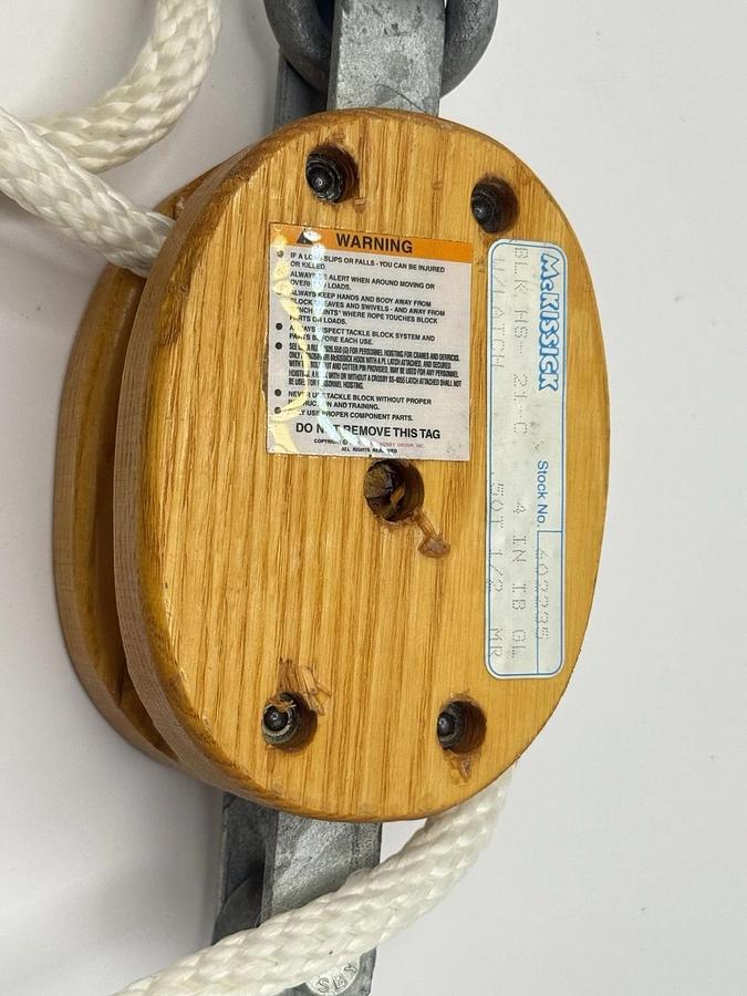 MCKISSICK CROSBY- Western Wood Block Pulley 21-4 with rope