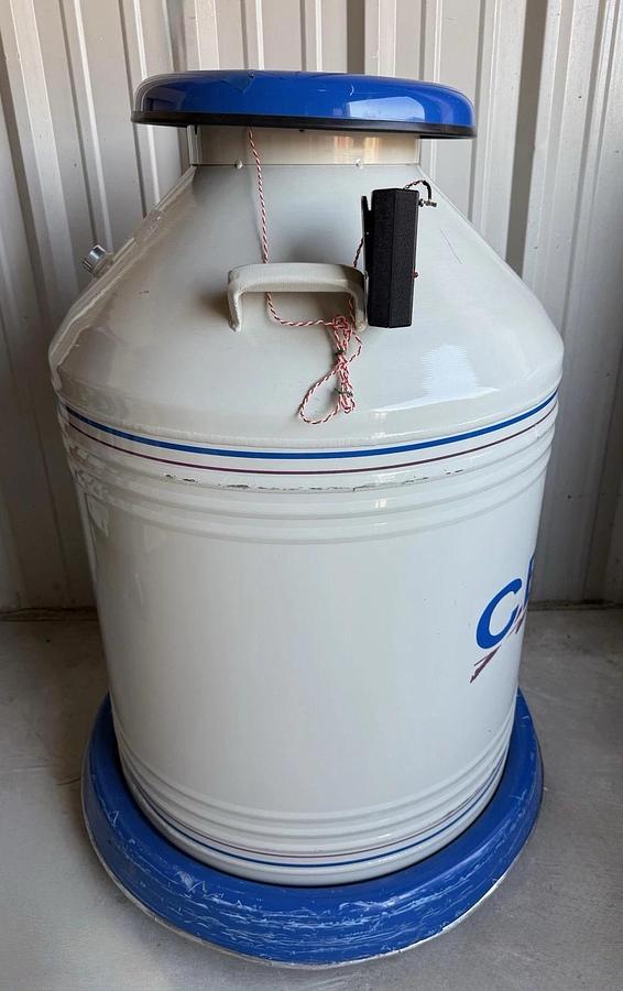 Used CBS Cryosystems 6002 Classic 175 Liter Nitrogen Tank w/ BAT-1B Level alarm