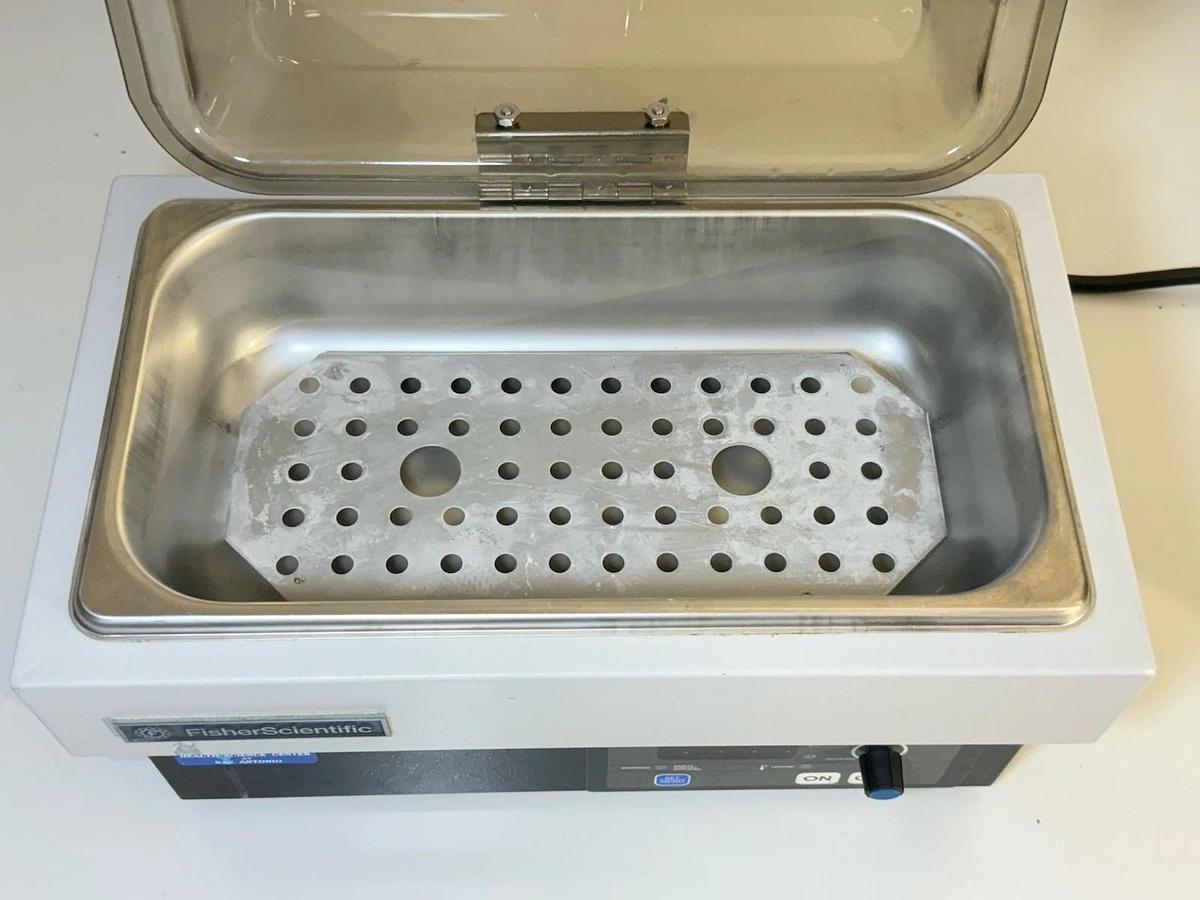 Used Fisher Scientific 2LS-M Isotemp Heating Water Bath