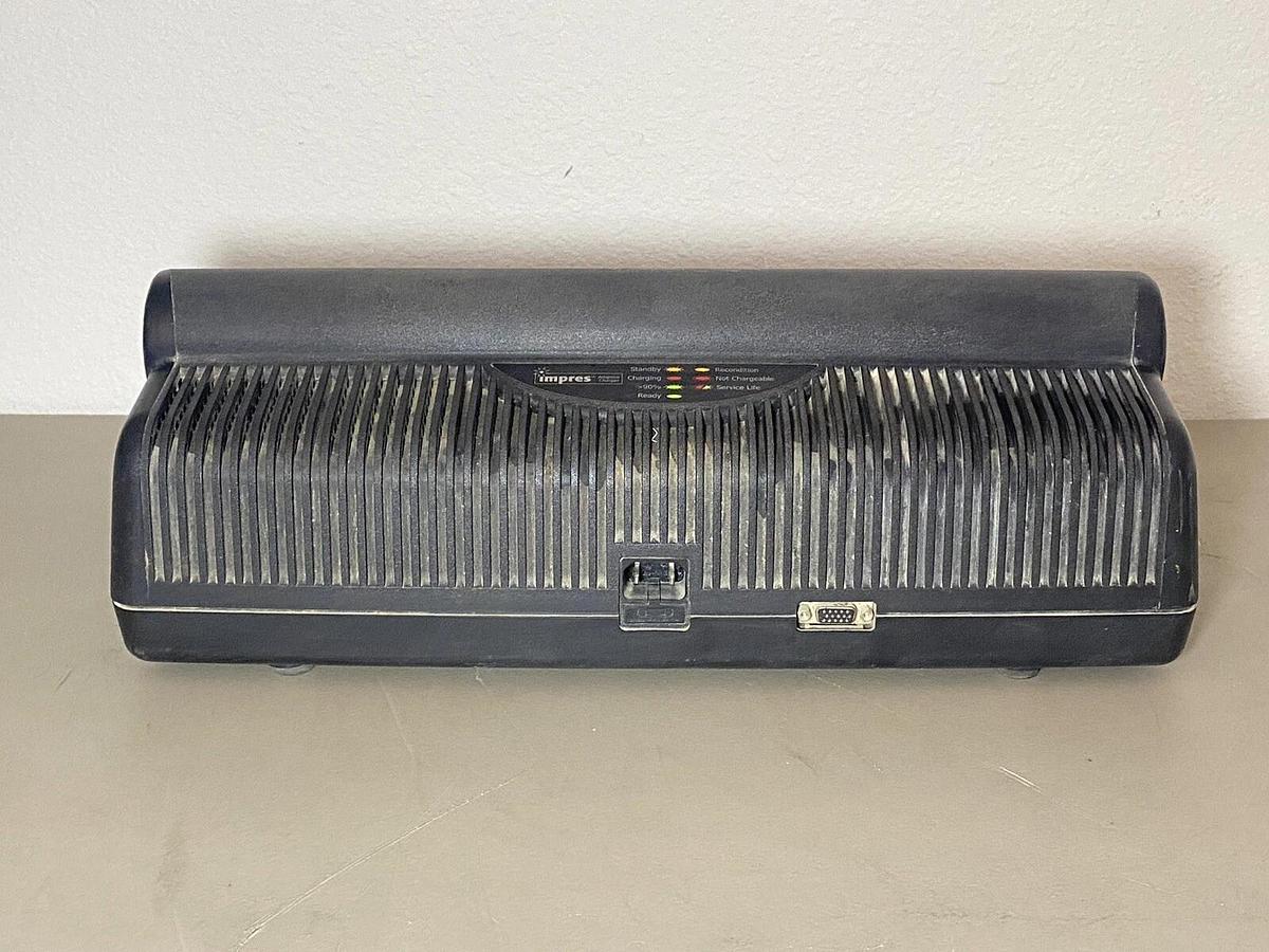 Used Motorola WPLN4197A 6-Bank Adaptive Battery Charging Station