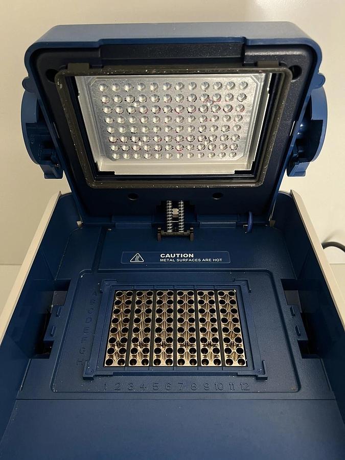 Used Applied Biosystems Veriti 96-well Thermal Cycler PCR - 9902