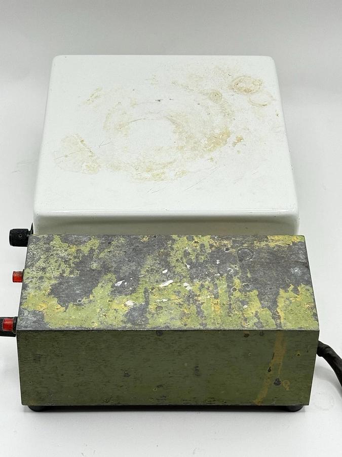 Used Thermolyne Nuova 7 Stirrer Stir Plate Model SP-18425