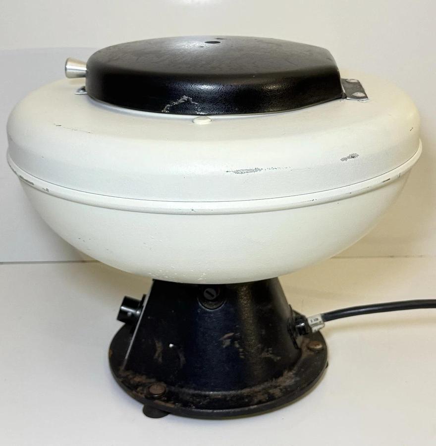 Used IEC International Equipment Co. Clinical Centrifuge with Rotor #221