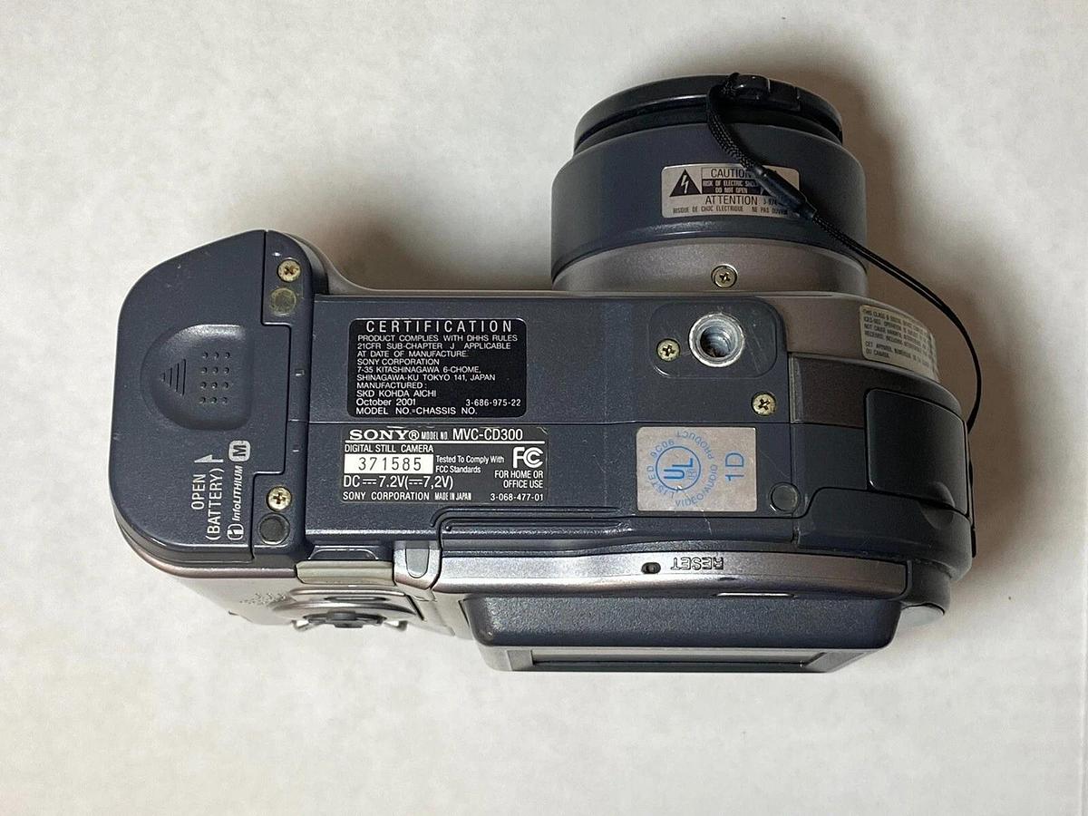 Used Sony Mavica MVC-CD300 Digital Camera With Battery 27242624221
