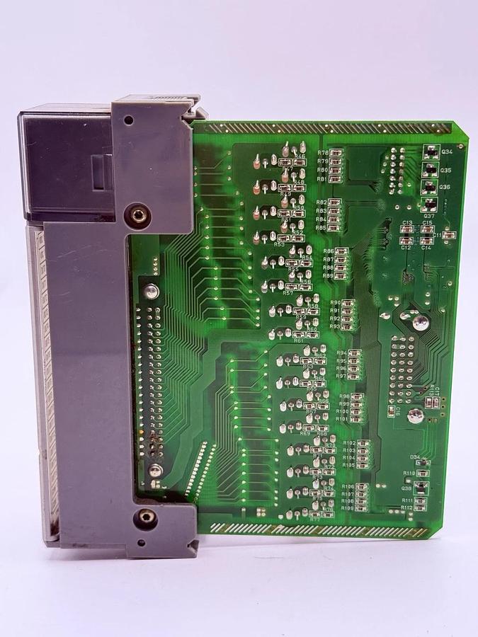 Used Allen Bradley 1746-OV32 Ser. C 5-50 VDC Output Module SLC 500 1746OV32