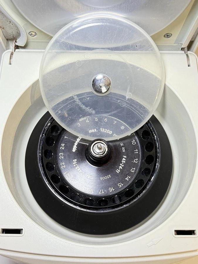 Used Eppendorf 5415D Benchtop Centrifuge w/ Rotor