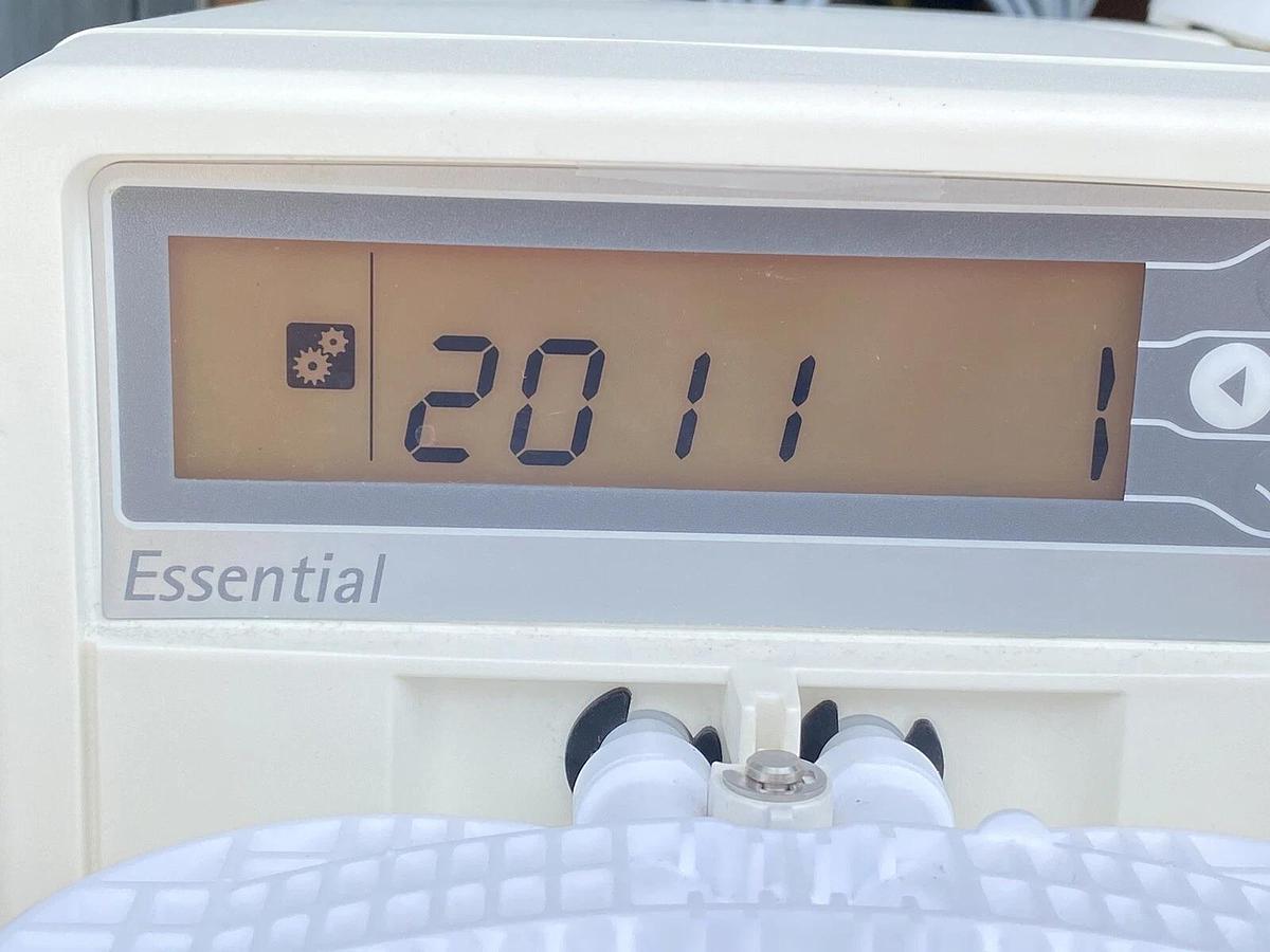 Used Millipore Milli-Q AFS Essential 10E Water Purification System – Clean