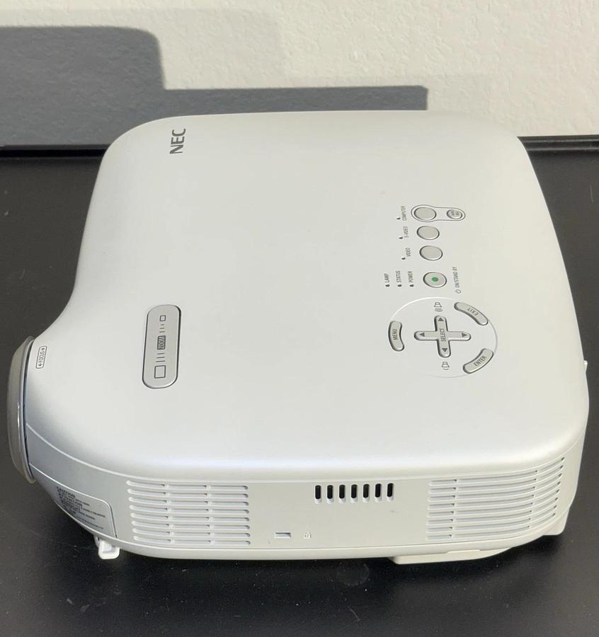 Used NEC VT37 LCD Multimedia Projector – 1500 ANSI Lumens SVGA 800x600 Portable