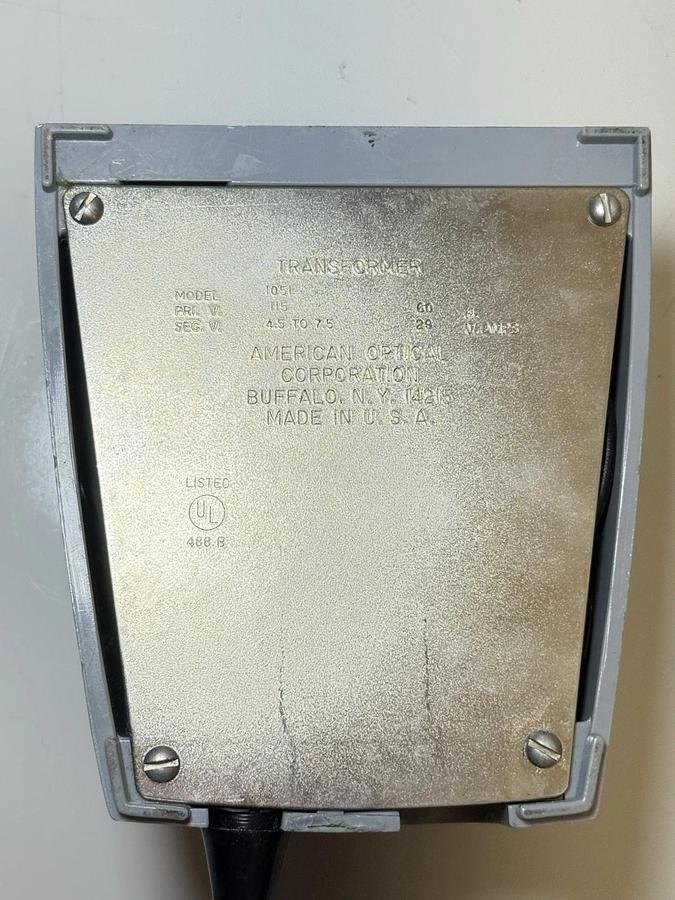 Used American Optical Spencer Microscope With 4 Objectives + Transformer