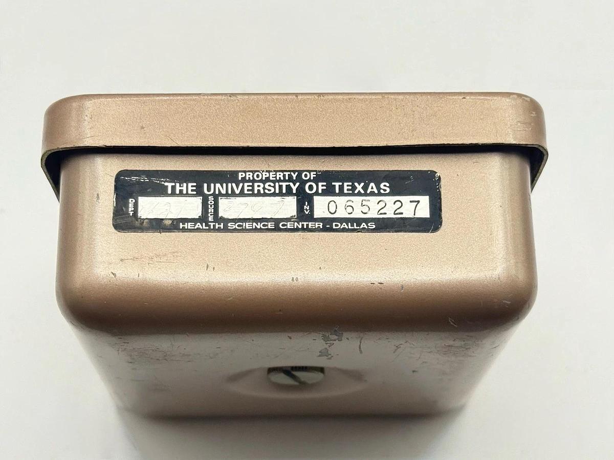 Used Vintage - The Bendix Dosimeter Ratemeter Charger Model 906-1