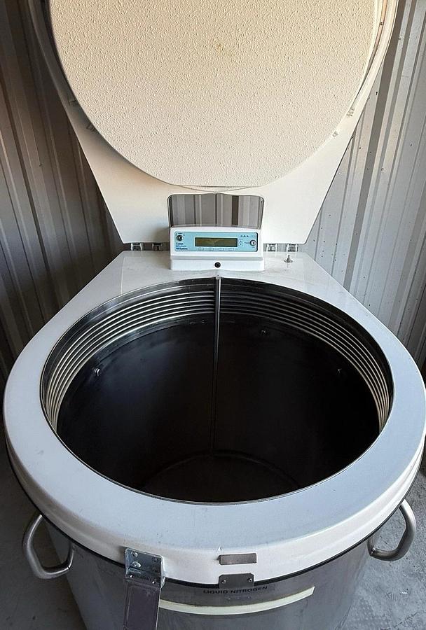 Used CBS Custom BioGenic Systems Isothermal V3000-AB Cryogenic Freezer Storage Tank