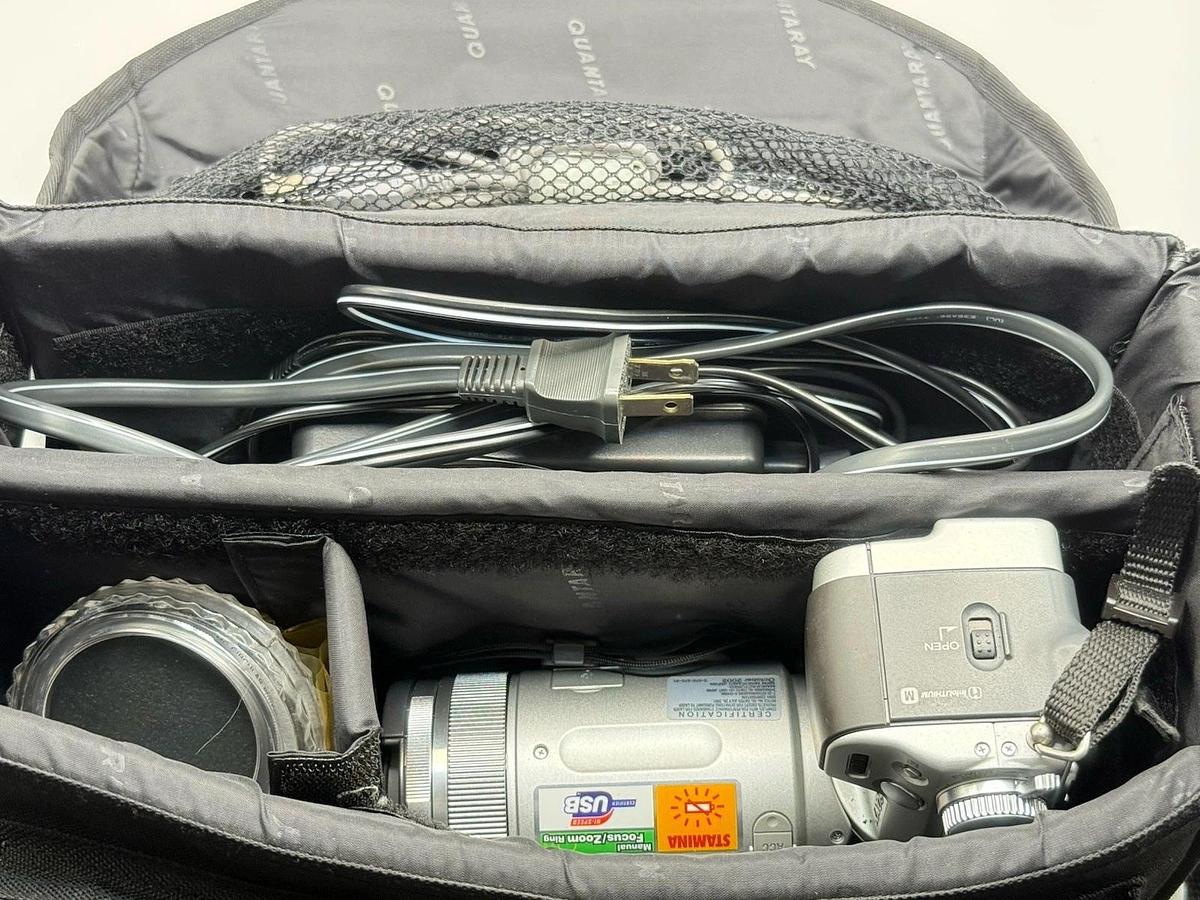 Used Sony Cyber-Shot DSC-F717 Compact Digital Still Camera w/ Charger + Battery + Bag