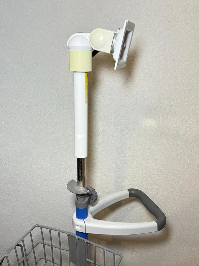 Used GE Dinamap Carescape V100/ Procare 400 Mobile Monitor Rolling Stand Pole