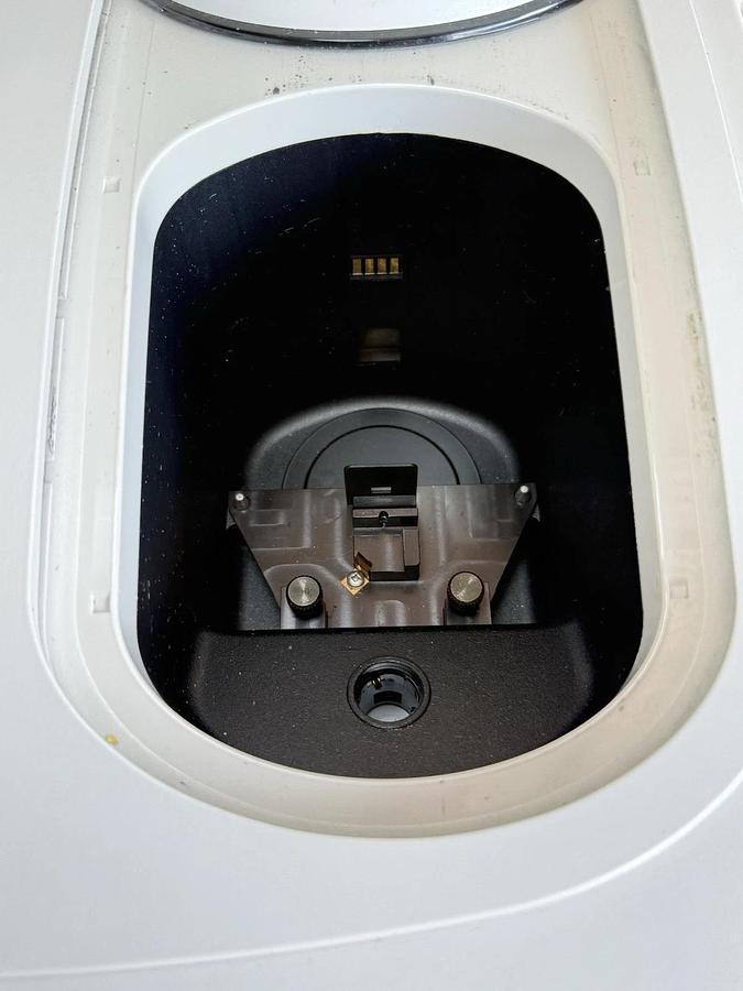 Used Beckman Coulter DU 730 Life Science UV/Vis Spectrophotometer A23616