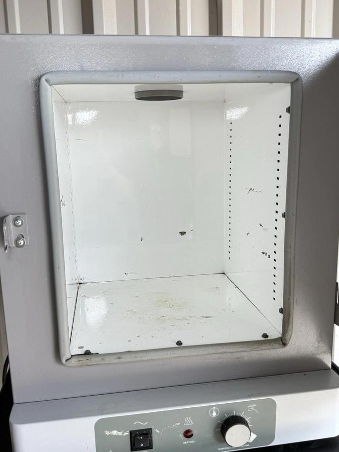 Used VWR Scientific 1500E Lab Incubator