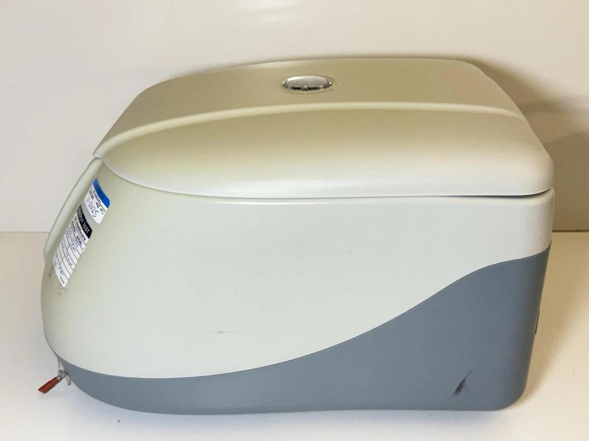 Used Benchmark ML Market Lab Centrifuge 8x15ml C3100 With rotor
