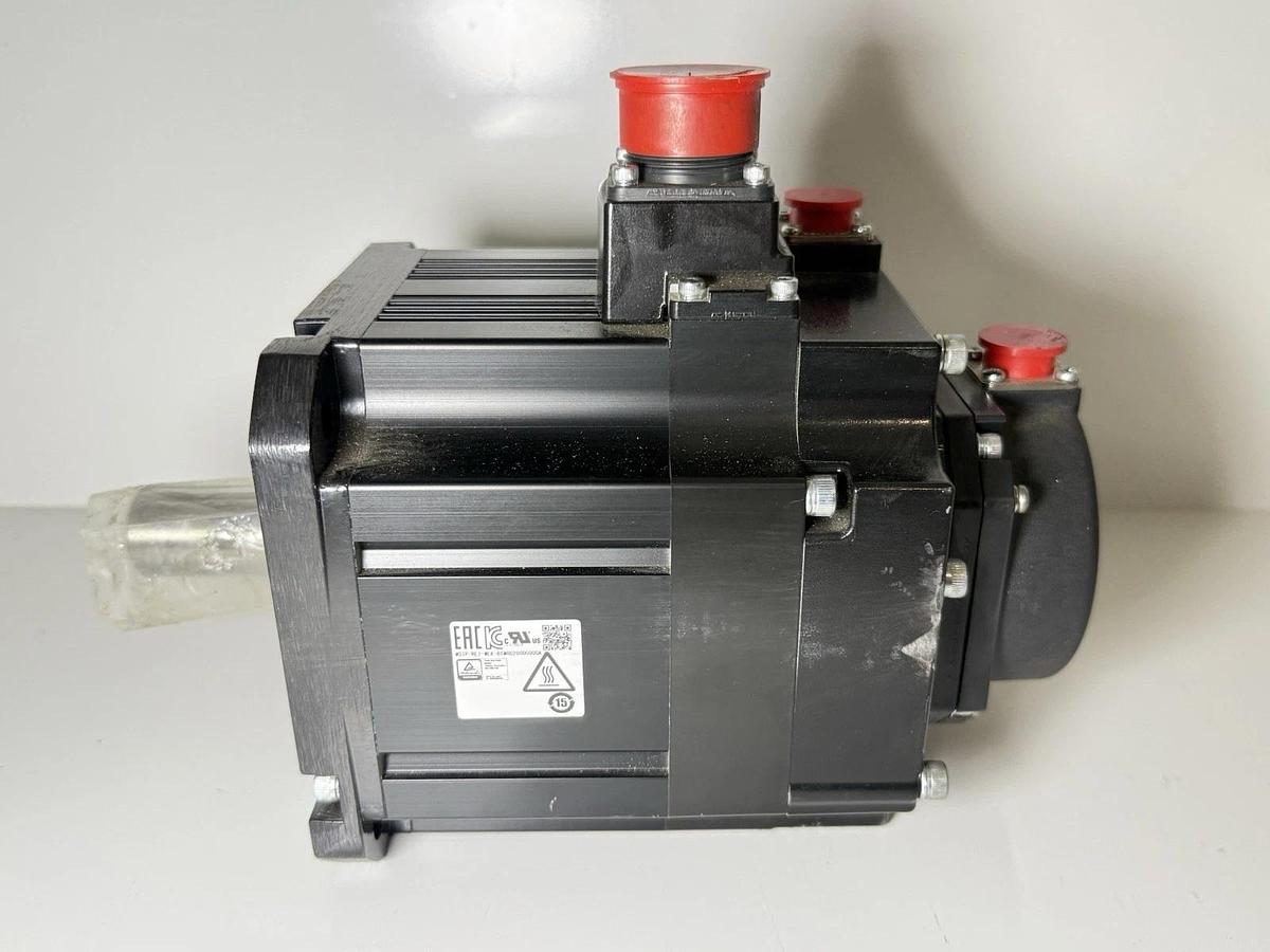 NEW Mitsubishi Electric - AC Servo Motor HG-SR152B HGSR152B