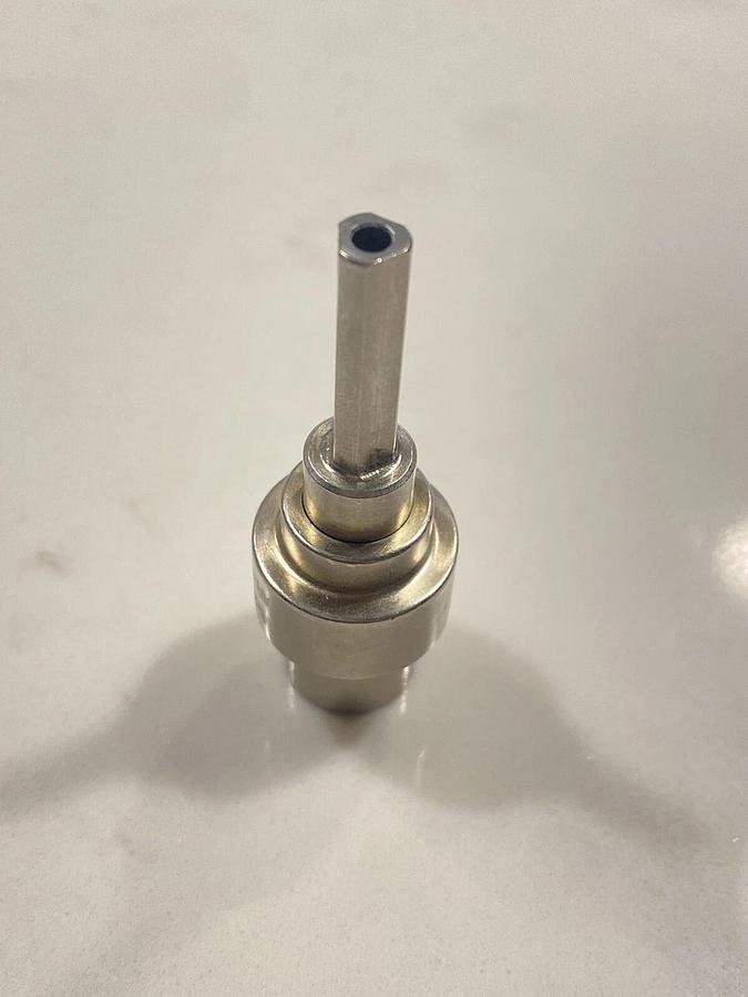 Used Arthrex AR-1416 Hudson Adapter