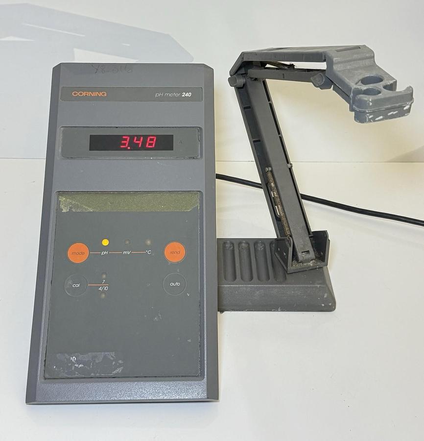 Used Corning Science Products - pH Meter 240 M240