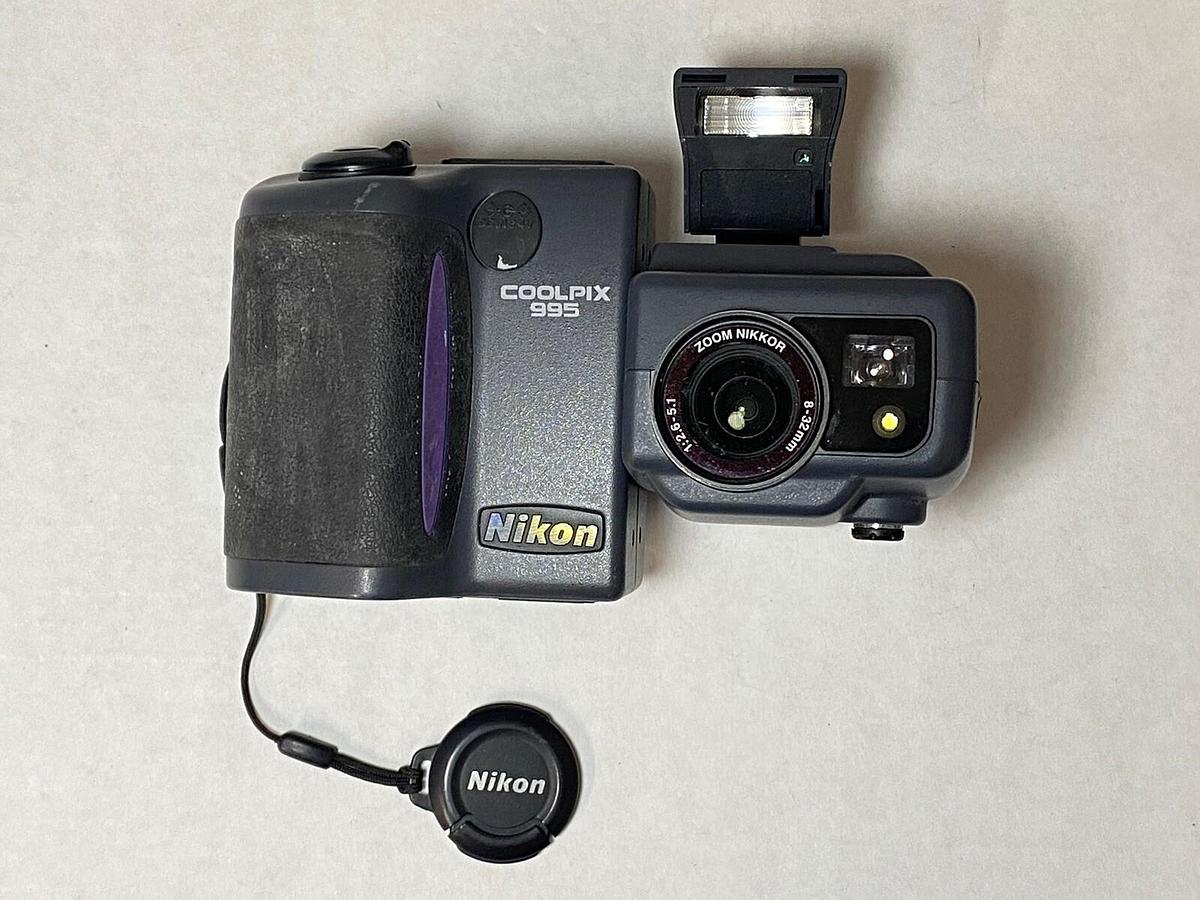 Used Nikon Coolpix 995 Digital Camera